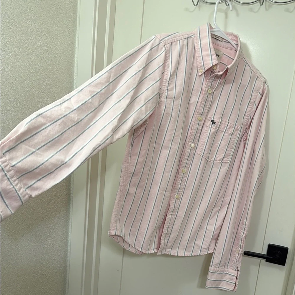 Abercrombie & Fitch Pink Casual Button Down Shirt